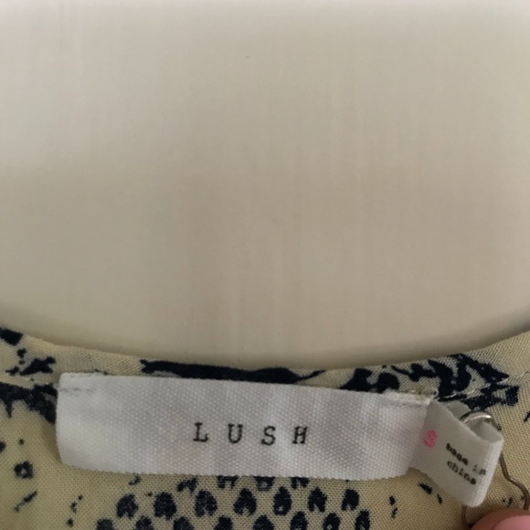 Lush Top - Picture 2 of 2